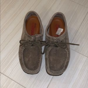 Orginial Clark’s Wallabee’s size 6 M.